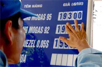 Ghi nhận xung quanh việc điều chỉnh tăng giá mặt hàng xăng, dầu ngày 24.2