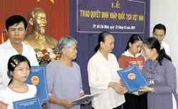 PV bà Lê Thị Bình Minh - PGĐ Sở Tư pháp TPHCM về triển khai kế hoạch giải quyết việc nhập quốc tịch Việt Nam cho người nước ngoài