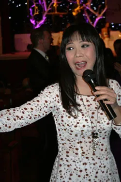 Ánh Tuyết hát Trịnh Công Sơn