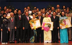 Lễ kỷ niệm 36 năm ngày Giải phóng miền Nam, thống nhất đất nước và kỷ niệm 125 năm Ngày Quốc tế lao động