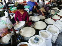Giá gạo xuất khẩu sụt giảm