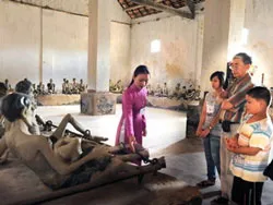 Về thăm Côn Đảo anh hùng