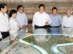Thủ tướng Chính phủ làm việc với lãnh đạo TPHCM