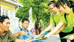 Hưởng ứng chiến dịch tiêu dùng sản phẩm Xanh cùng với người nổi tiếng.