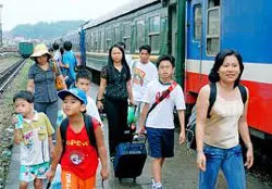 Đi xe lửa không cần vé