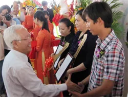 Quận 2 bàn giao 512 căn hộ tái định cư cho dự án Khu đô thị mới Thủ Thiêm