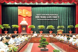 Khai mạc hội nghị Thành Ủy lần thứ 5