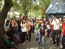 Sân chơi văn hóa cho công nhân: cần được quan tâm đúng mức br ifont size=2Bài 2: Cần những sân chơi phù hợp với điều kiện của công nhân/font/i