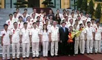 Chủ tịch nước gặp đại biểu thanh niên công an tiêu biểu