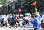Gần 790.000 lượt cán bộ - chiến sĩ dân quân tự vệ thành phố tham gia điều tiết giao thông