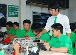 Trường nghề vượt khó