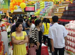 3 ngày nghỉ lễ: Lượng khách đến các điểm mua sắm tăng 30% so ngày thường