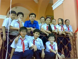 Phỏng vấn Bí thư Đoàn Thanh niên Quận 4 tuổi trẻ đất Cảng học tập và làm theo lời Bác