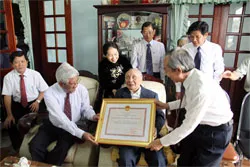 Tiếc thương Đồng chí Võ Chí Công - Người chiến sĩ cách mạng kiên trung, nhà lãnh đạo xuất chúng