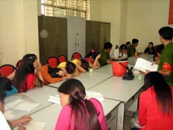 Quyền cho các nạn nhân bị mua bán: Bao giờ?