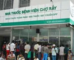 Khối bệnh viện tư thu hút số lượng lớn bệnh nhân người nước ngoài