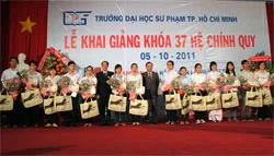 Trường ĐH Sư Phạm TPHCM khai giảng năm học mới