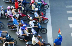 PV bà Chu Thị Thu Thủy - Phó Đội tuyên truyền, điều tra giải quyết TNGT về tháng an toàn giao thông trên địa bàn TP