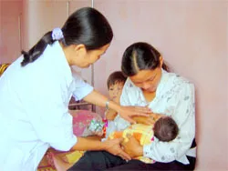 Các huyện ngoại thành thực hiện kế hoạch hóa gia đình