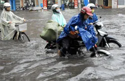 P/v Ông Đỗ Tấn Long, Trưởng phòng quản lý thoát nước TPHCM về tình hình ngập nước do triều cường thời gian gần đây