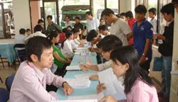 Thị trường lao động TP.HCM cuối năm: Nhu cầu giảm, chế độ tăng