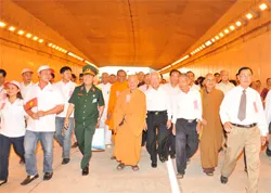 Chủ tịch UBND TP Lê Hoàng Quân dẫn đầu Đoàn Đại biểu tham quan công trình hầm Thủ Thiêm và Đại lộ Đông Tây