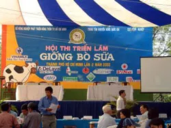 Khai mạc hội thi và triển lãm bò sữa TPHCM lần 3 năm 2011