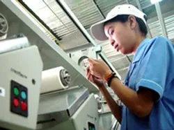 PV ông  Hà Văn Dũng – Chi cục phó Chi cục bảo vệ môi trường (Sở TNMT TP) về tình hình và hướng phát triển của sản xuất sạch hơn tại TPHCM