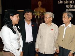 Tin TPHCM ngày 02/12/2011: Tổng Bí thư Nguyễn Phú Trọng tiếp xúc cử tri Hà Nội 1