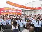 Ngừng việc do thu nhập thực tế không tăng