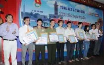 Lễ trao giải hội thi trực tuyến “Biển đảo quê hương” năm 2011