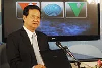 Thủ tướng Chính phủ Nguyễn Tấn Dũng trực tiếp gởi thông điệp “Năm an toàn giao thông 2012” đến đồng bào và khán thính giả cả nước