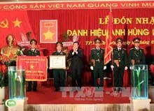 Chủ Tịch nước Trương Tấn Sang trao tặng danh hiệu anh hùng lao động cho Tổng công ty 28