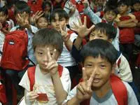 Gần 2.000 người khuyết tật, trẻ mồ côi tham dự chương trình Cây Mùa Xuân 