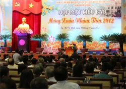 TPHCM họp mặt kiều bào mừng xuân Nhân Thìn 2012