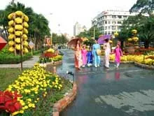 Hà Nội - TPHCM: Rộn ràng xuân Nhâm Thìn