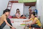 TPHCM tiếp tục vận động chủ nhà trọ chia khó cùng công nhân