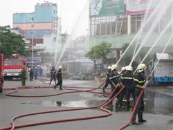 TP.HCM phát động tuần lễ quốc gia về an toàn, vệ sinh lao động, phòng chống cháy nổ lần thứ 14 năm 2012