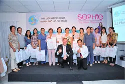 Họp mặt CLB phụ nữ vươn lên