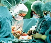 Bác sĩ có thể tham gia bảo hiểm rủi ro, sai sót trong khi hành nghề