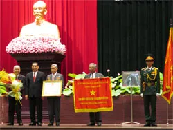 Kỷ niệm 50 năm thành lập Văn phòng TW cục miền Nam và đón nhận danh hiệu Anh hùng LLVT nhân dân
