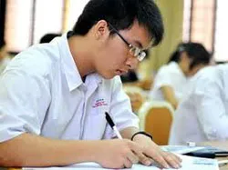 Đình chỉ tuyển sinh 2012 nhiều ngành hệ ĐH - CĐ