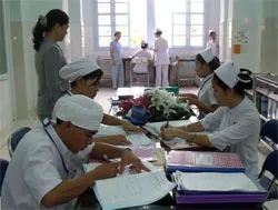 Gieo niềm tin cho y tế cơ sở