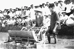Học Bác là “Tiết kiệm - chủ động - hợp tác - sẻ chia”
