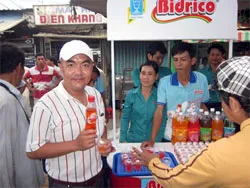 Đưa hàng Việt vào chợ truyền thống: Doanh nghiệp, tiểu thương và người tiêu dùng đều hào hứng