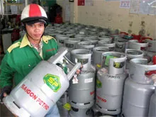Hôm nay giá gas trong nước giảm 30.000 đồng/bình 12kg