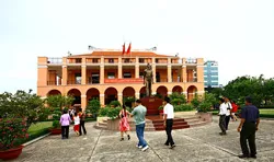 Thăm Bến Nhà Rồng, nhớ Bác