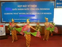 Họp mặt nhân dịp quốc khánh Canada