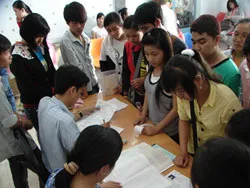Hơn 75% thí sinh làm thủ tục dự thi đợt 2 ĐH năm 2012, ít sai sót chỉnh sửa
