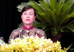 Tập trung giám sát những giải pháp của UBND TP và lời hứa của các vị trả lời chất vấn đã nêu ra